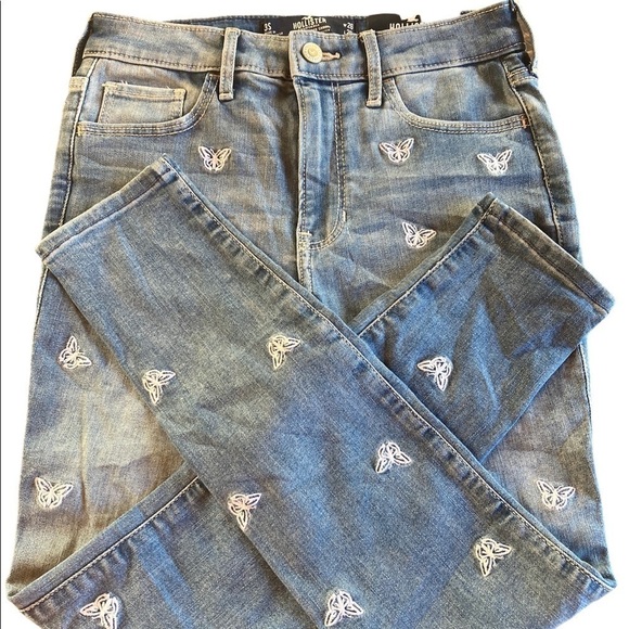 CLEARANCE Hollister High Rise Super Skinny Jeans Butterfly NWT SIZE 3 - Picture 2 of 6